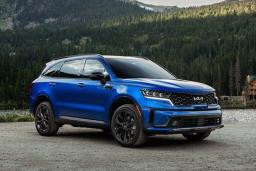 2022 Kia Sorento Front Right in Metallic Pearl Blue